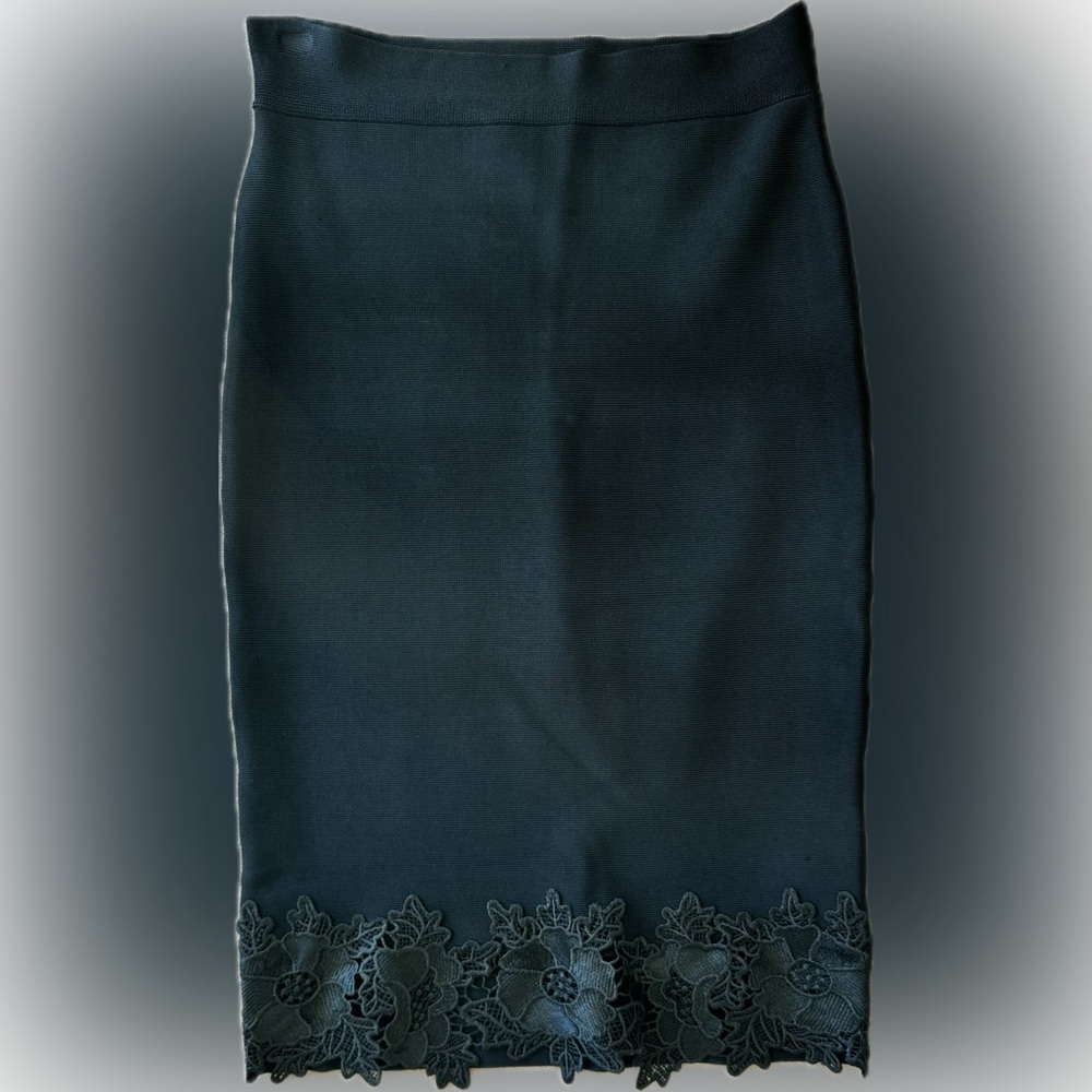 Black bodycon skirt